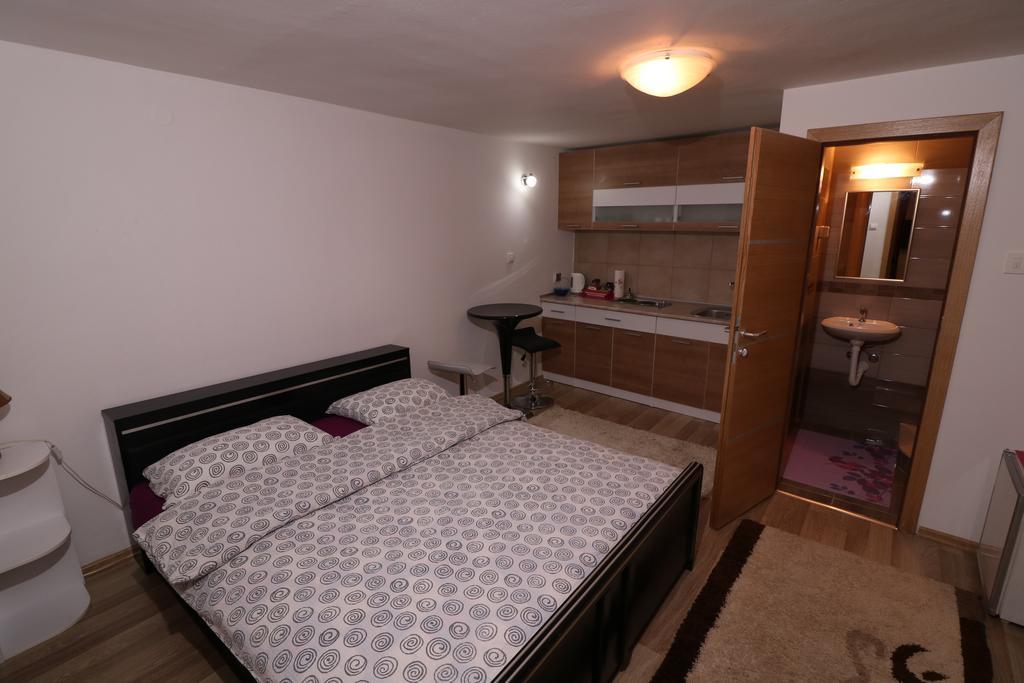 Apartment Vremeplov Travnik Eksteriør billede